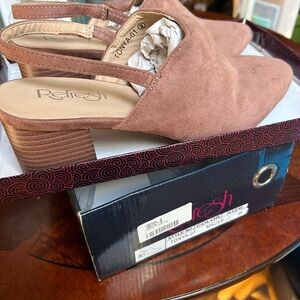 Refresh Women's Mauve Slingback Clogs-BRAND NEW